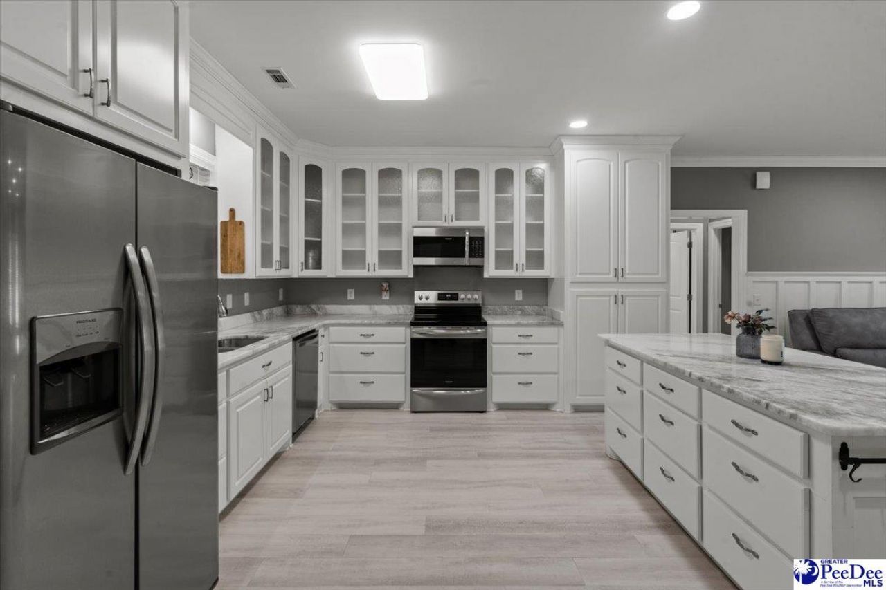 528 Azalea Drive Photo 12