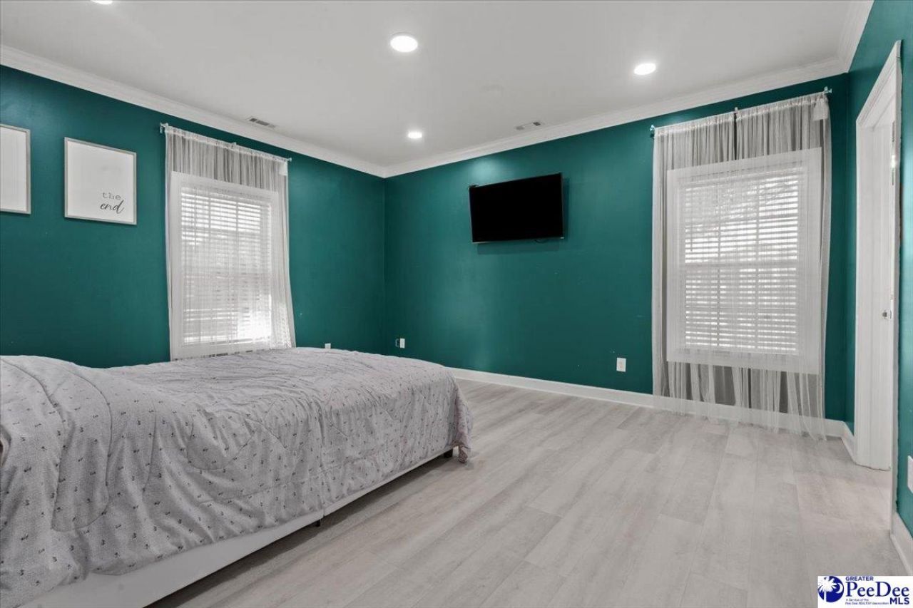 528 Azalea Drive Photo 16