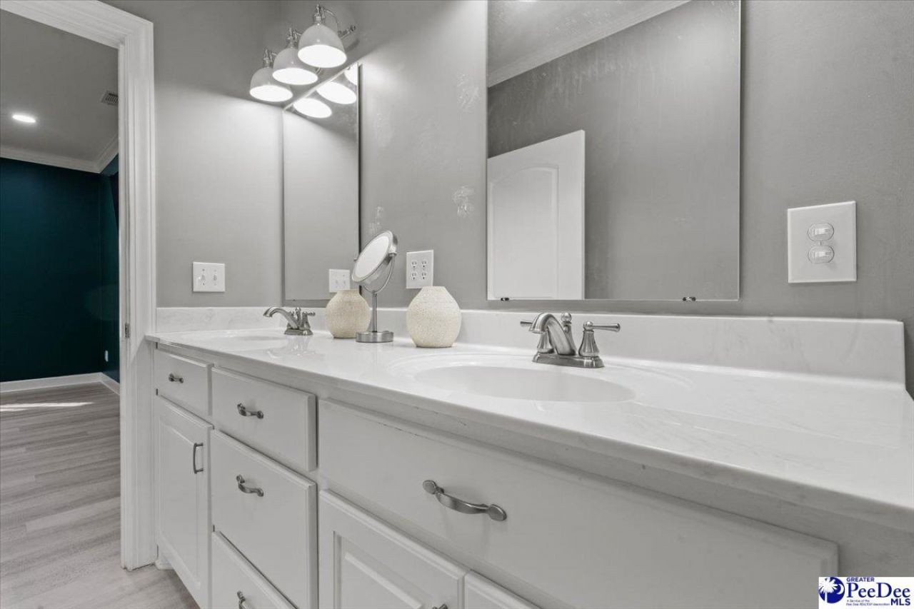 528 Azalea Drive Photo 20