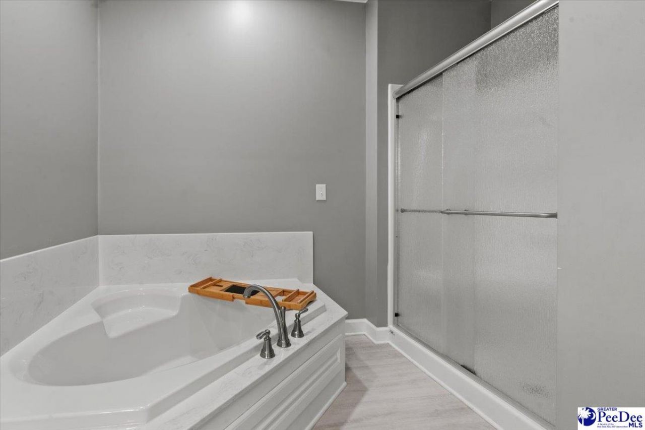 528 Azalea Drive Photo 21