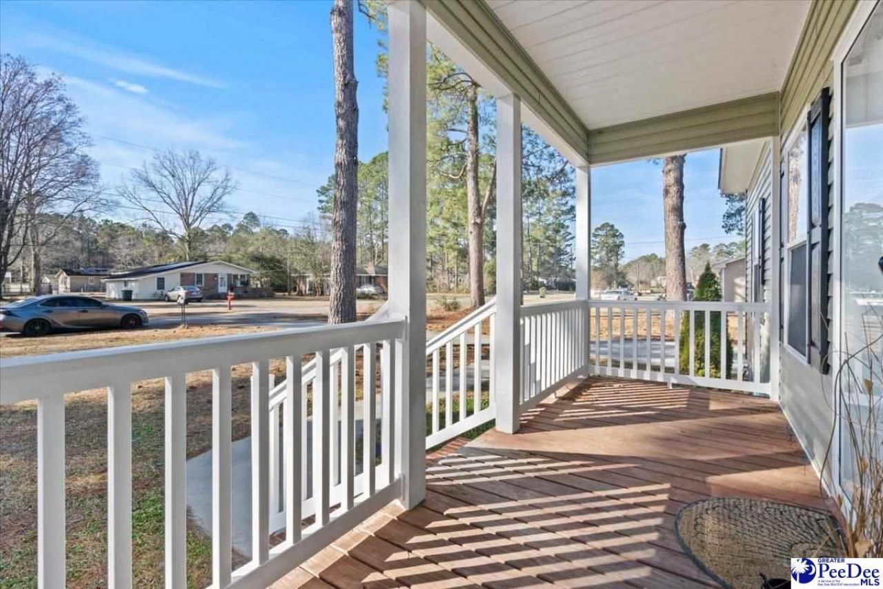 528 Azalea Drive Photo 5