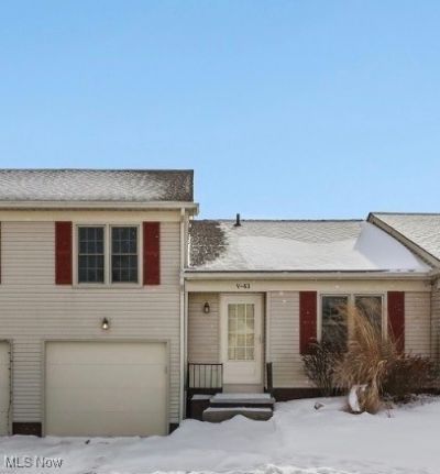 5279 Creekside Boulevard, Unit V43, Brunswick Hills, OH 44212 Main Photo