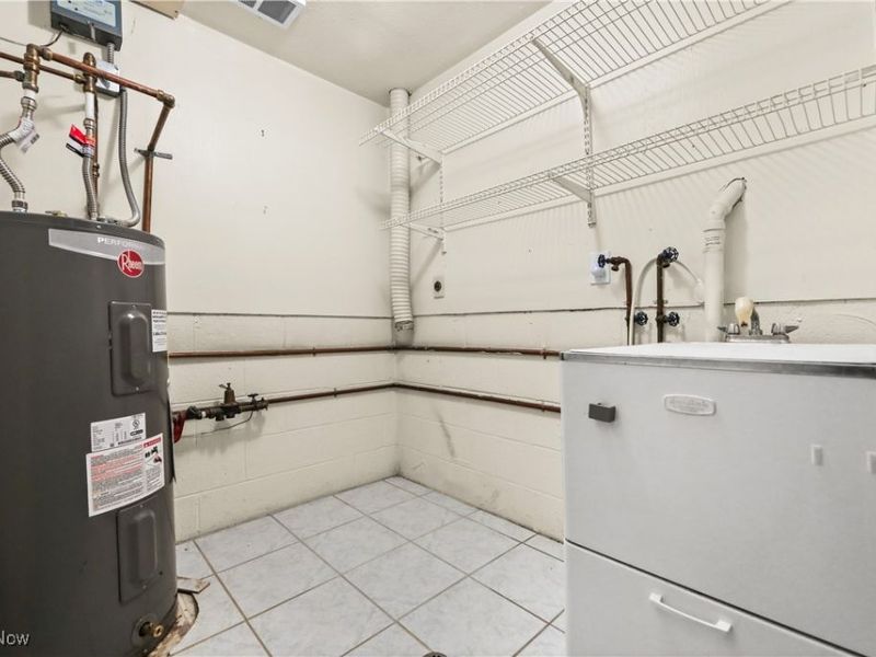 5279 Creekside Boulevard, Unit V43, Brunswick Hills, OH 44212 Photo 27