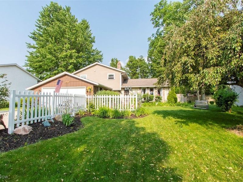 1623 Devonshire Drive, Brunswick, OH 44212 Photo 1