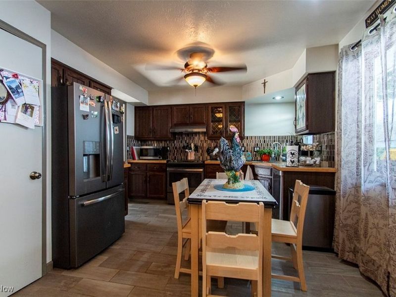 1623 Devonshire Drive, Brunswick, OH 44212 Photo 11