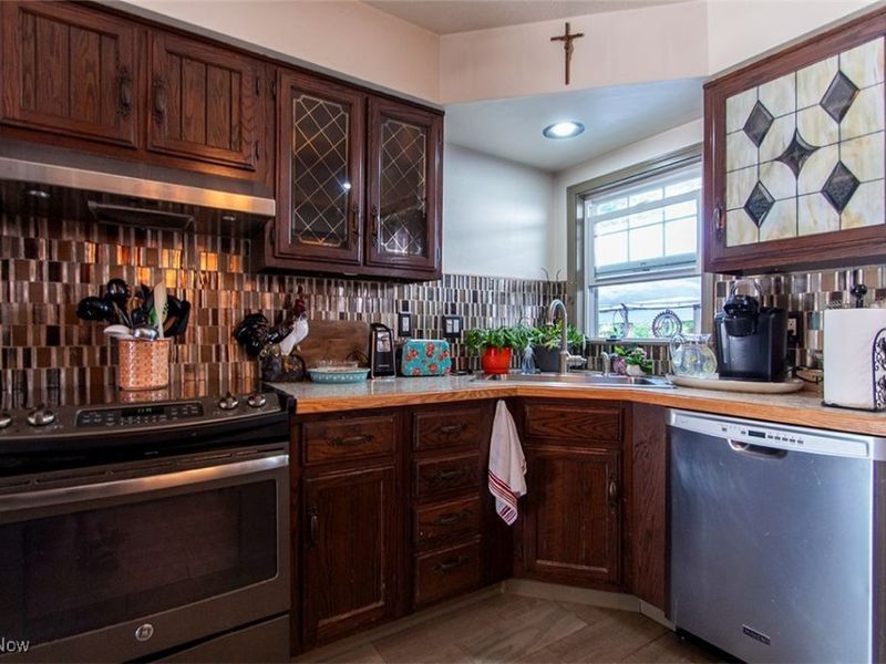 1623 Devonshire Drive, Brunswick, OH 44212 Photo 15