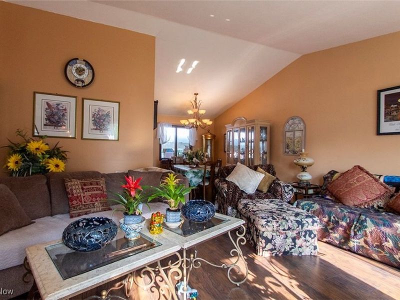 1623 Devonshire Drive, Brunswick, OH 44212 Photo 8