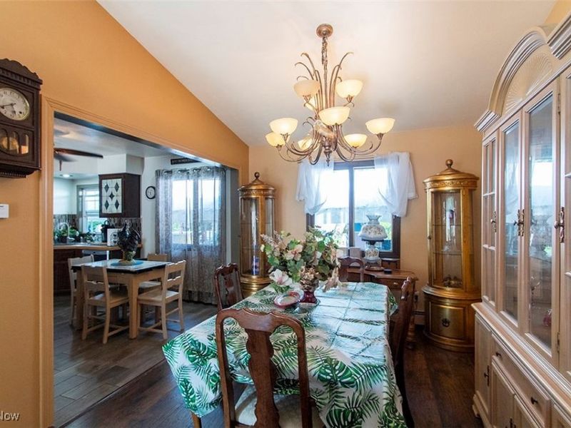 1623 Devonshire Drive, Brunswick, OH 44212 Photo 9