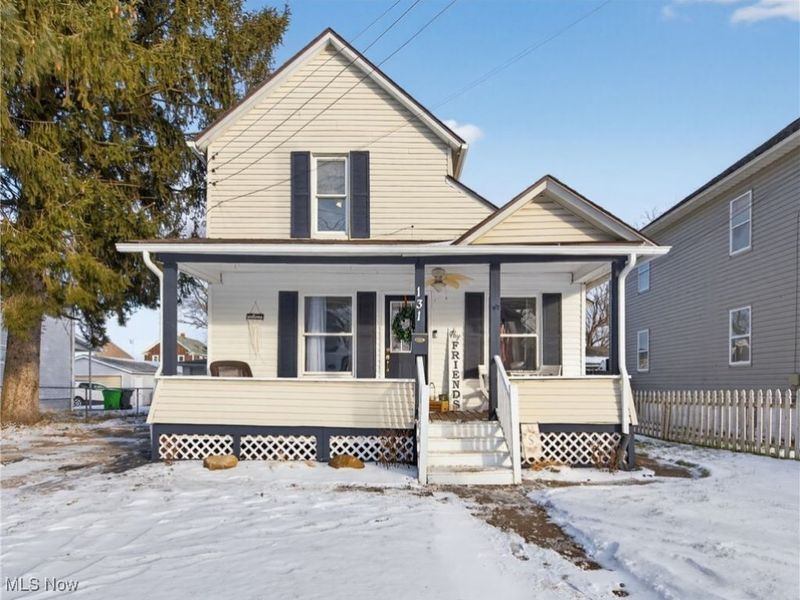 131 15th Street NW, Barberton, OH 44203 Photo 1