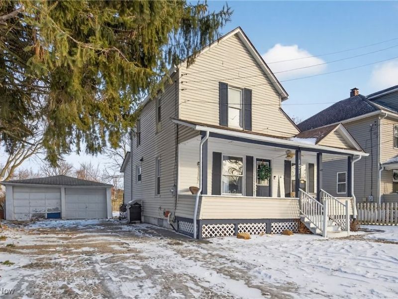 131 15th Street NW, Barberton, OH 44203 Photo 2