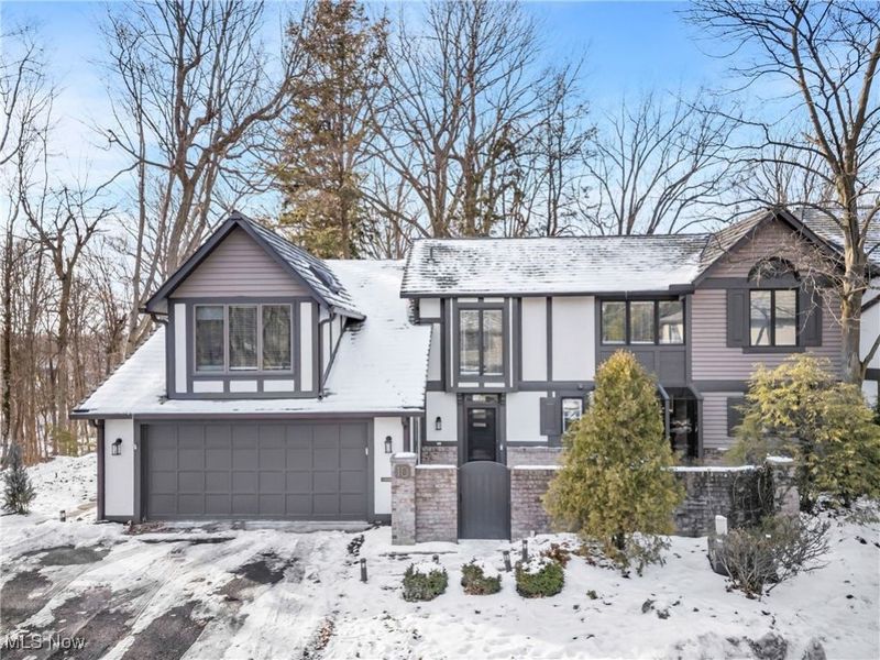 10 Hidden Valley Drive, Unit 10, Rocky River, OH 44116 Photo 1