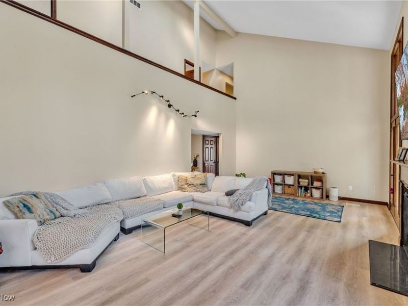 10 Hidden Valley Drive, Unit 10, Rocky River, OH 44116 Photo 11