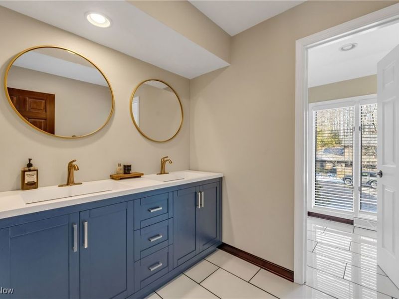 10 Hidden Valley Drive, Unit 10, Rocky River, OH 44116 Photo 31