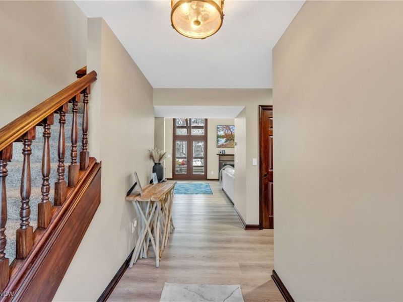 10 Hidden Valley Drive, Unit 10, Rocky River, OH 44116 Photo 6