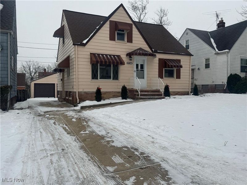 4427 W 58th Street, Cleveland, OH 44144 Photo 2