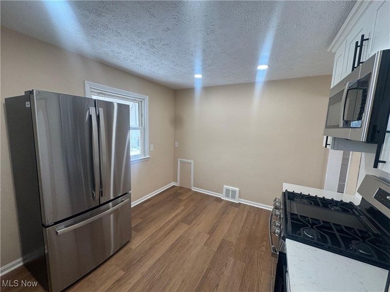 4427 W 58th Street, Cleveland, OH 44144 Photo 8