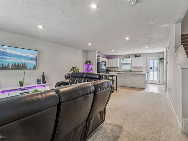 229 River Run Drive, Elyria, OH 44035 Photo 4