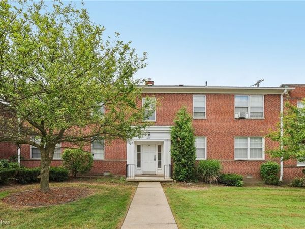 3279 Warrensville Center Road, Unit 15-D, Shaker Heights, OH 44122