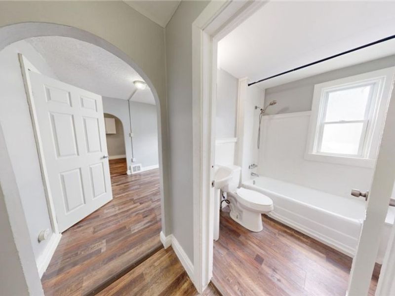 3523 Walton Avenue, Cleveland, OH 44113 Photo 20