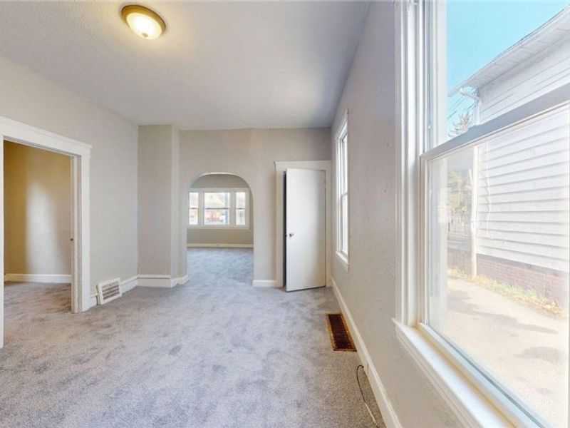 3523 Walton Avenue, Cleveland, OH 44113 Photo 8