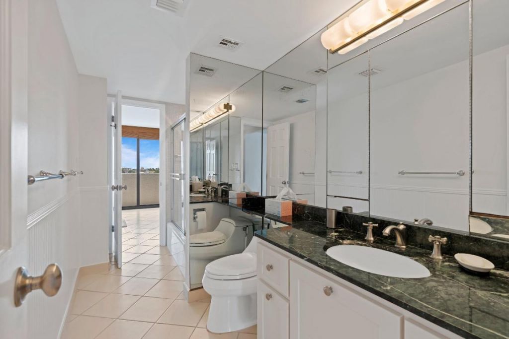 1200 S Flagler Drive, Unit 401, West Palm Beach, FL 33401 Photo