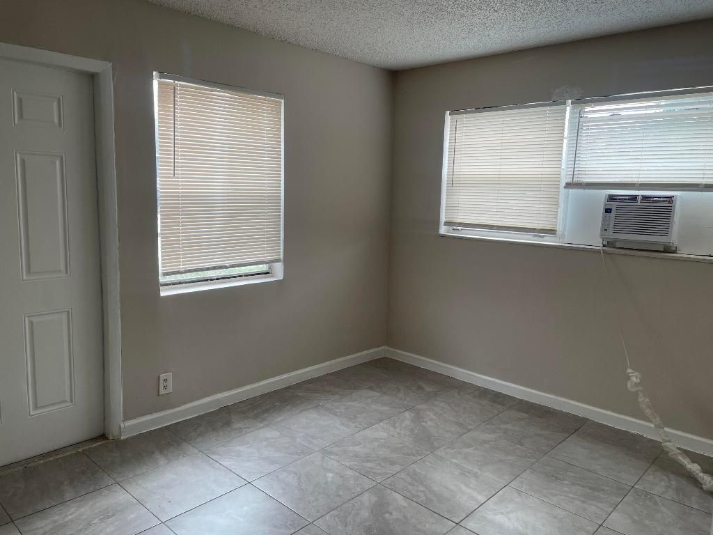 914 4th Street, Unit 2, West Palm Beach, FL 33401 Photo