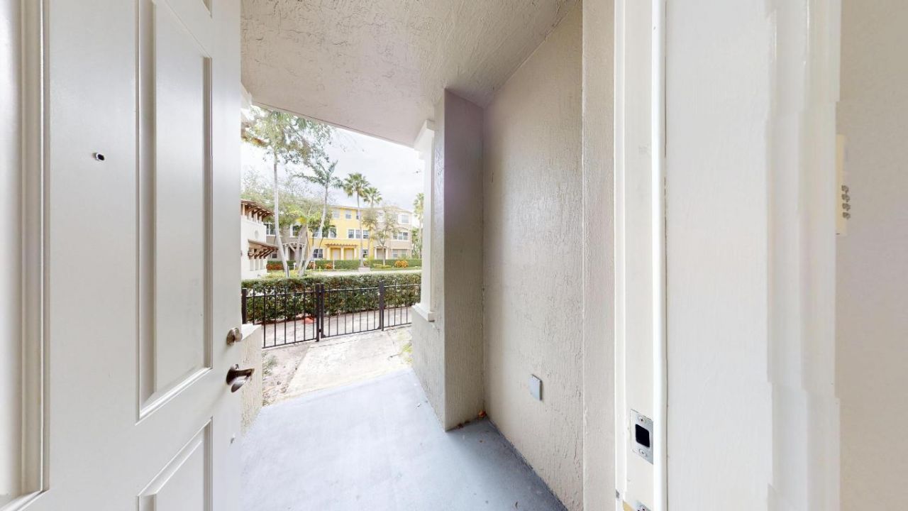 690 Amador Lane, Unit 3, West Palm Beach, FL 33401 Photo