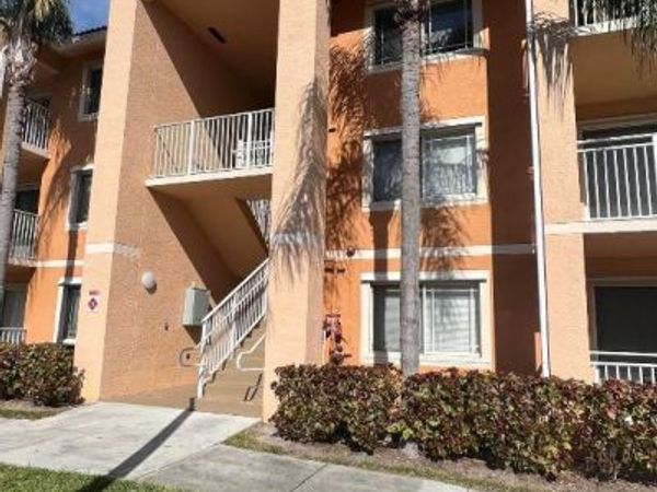 141 SW Palm 204 Drive, Unit 204, Port Saint Lucie, FL 34986