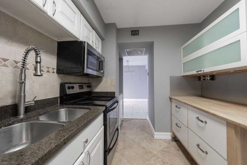 3300 NE 192 Street, Unit 1108, Aventura, FL 33180 Photo