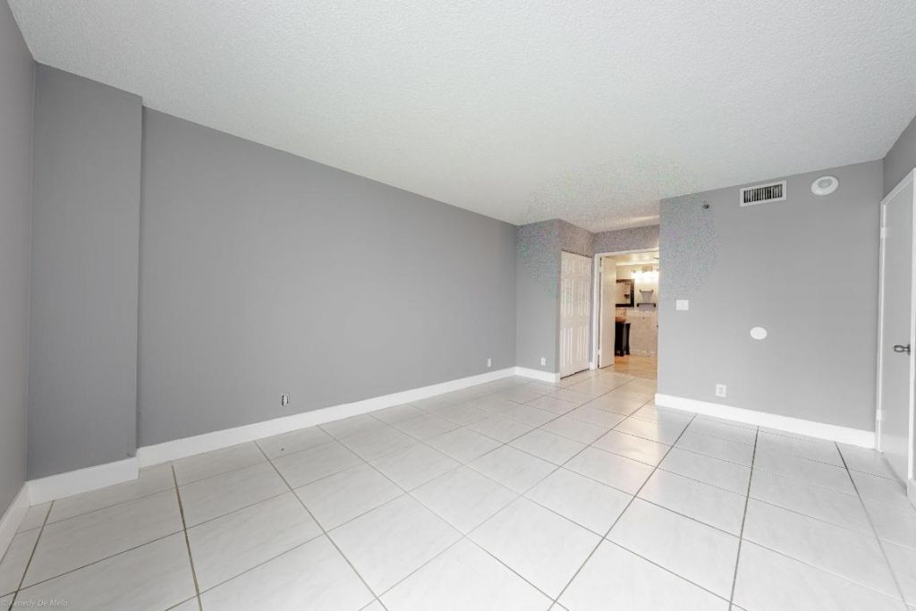 3300 NE 192 Street, Unit 1108, Aventura, FL 33180 Photo