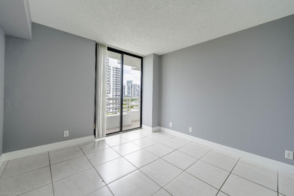 3300 NE 192 Street, Unit 1108, Aventura, FL 33180 Photo