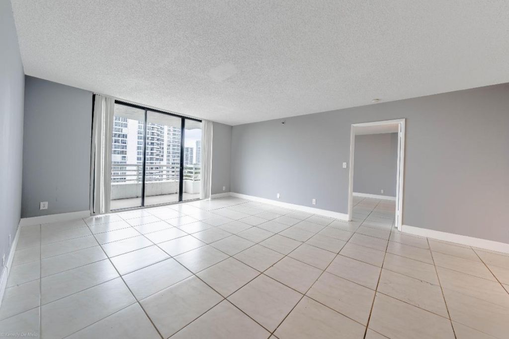3300 NE 192 Street, Unit 1108, Aventura, FL 33180 Photo