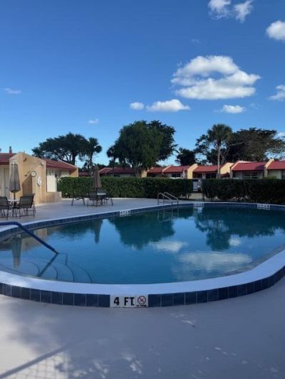 321 Lake Evelyn Drive, West Palm Beach, FL 33411 Photo
