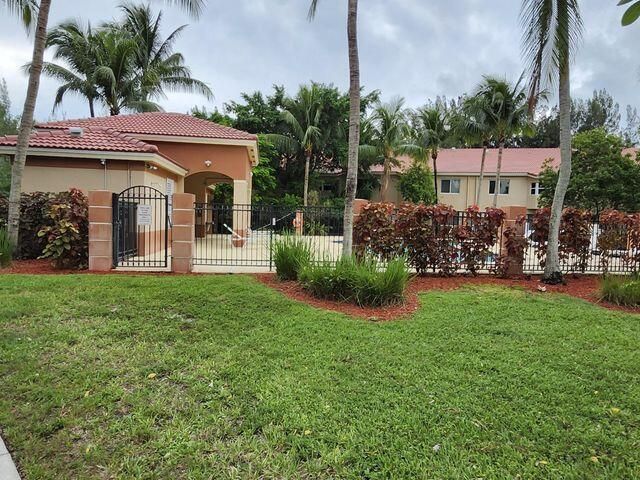3810 N Jog Road, Unit 202, West Palm Beach, FL 33411 Photo