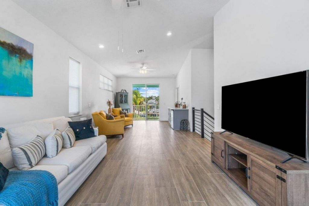 9427 SE Athena Street, Hobe Sound, FL 33455 Photo