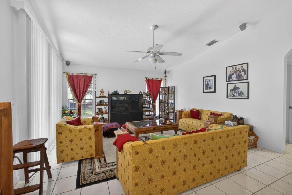 1940 S Club Drive, Wellington, FL 33414 Photo