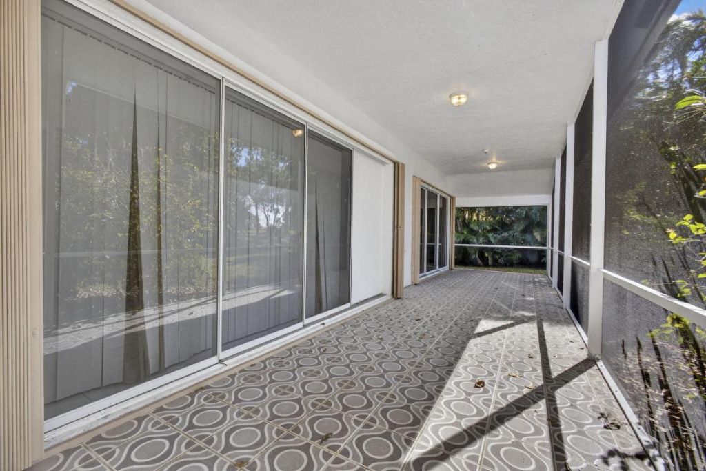 1940 S Club Drive, Wellington, FL 33414 Photo