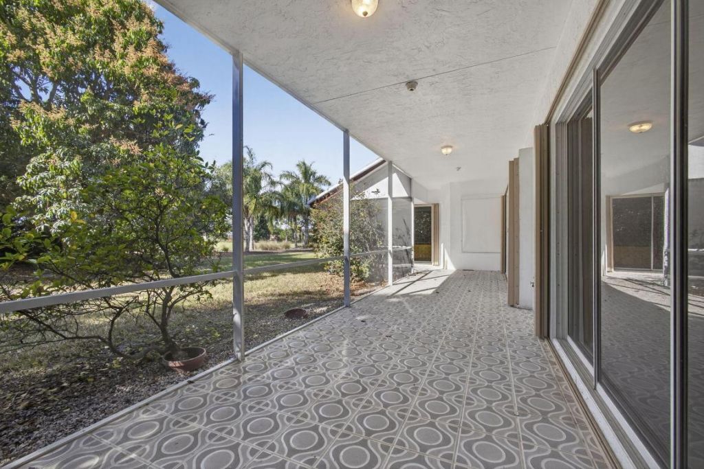 1940 S Club Drive, Wellington, FL 33414 Photo