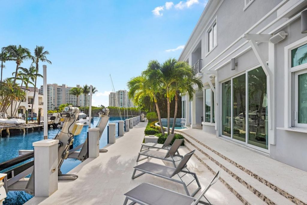 863 Enfield Street, Boca Raton, FL 33487 Photo