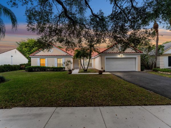 3855 Sabal Lakes Road, Delray Beach, FL 33445