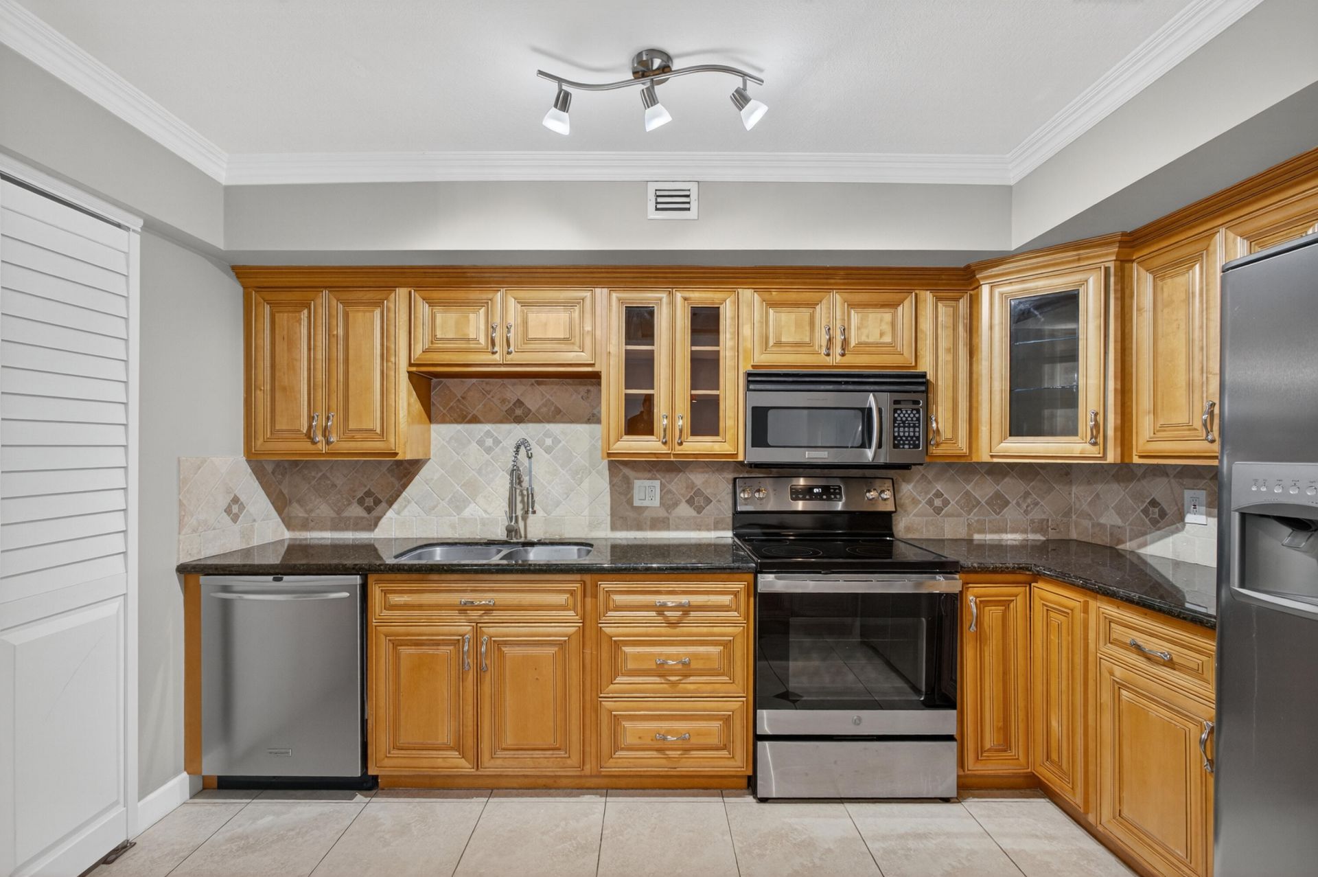 382 Golfview Road, Unit C, North Palm Beach, FL 33408 Photo