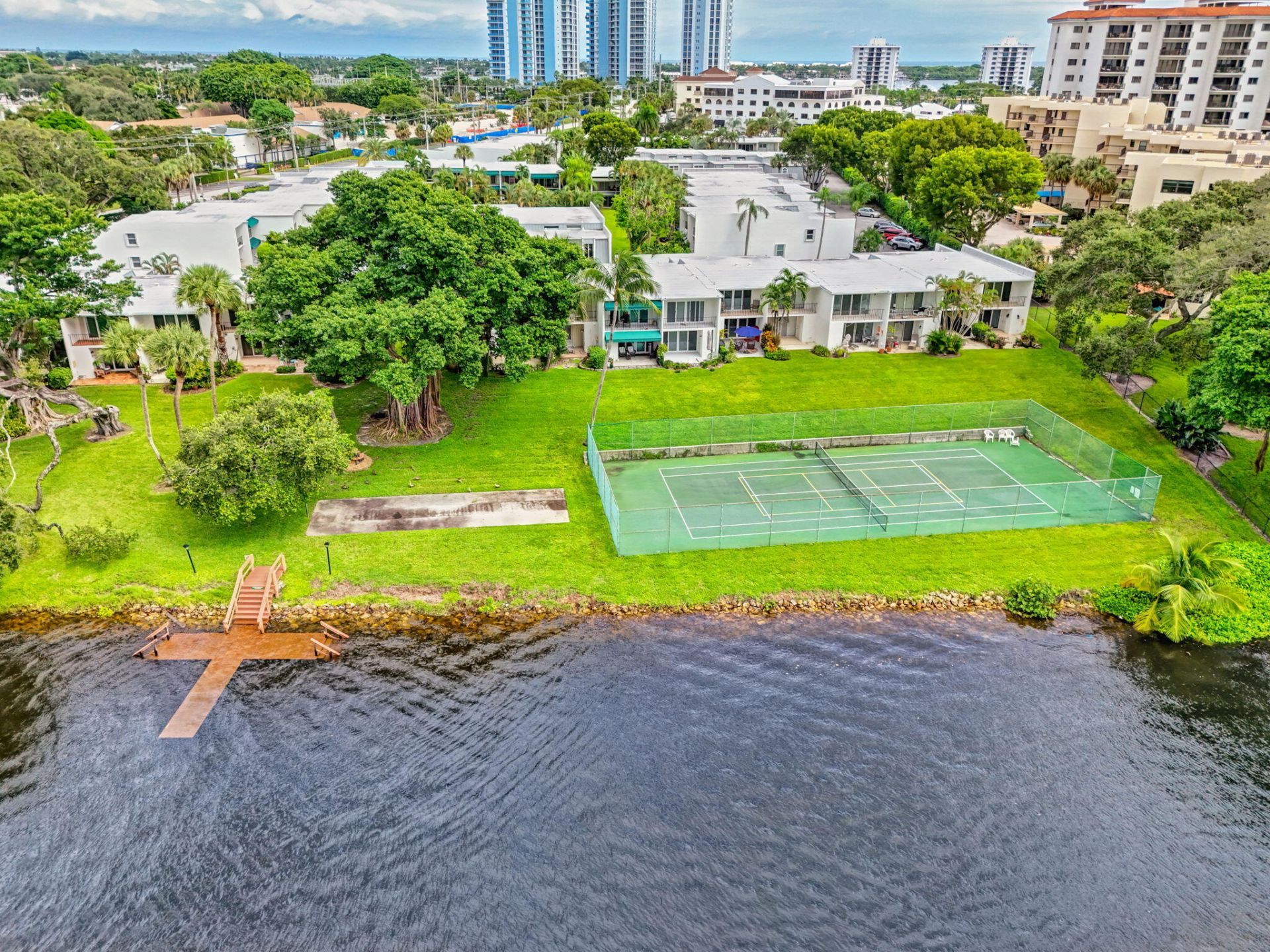 382 Golfview Road, Unit C, North Palm Beach, FL 33408 Photo