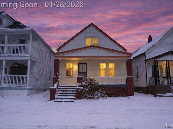 11655 Mitchell Street, Hamtramck, MI 48212