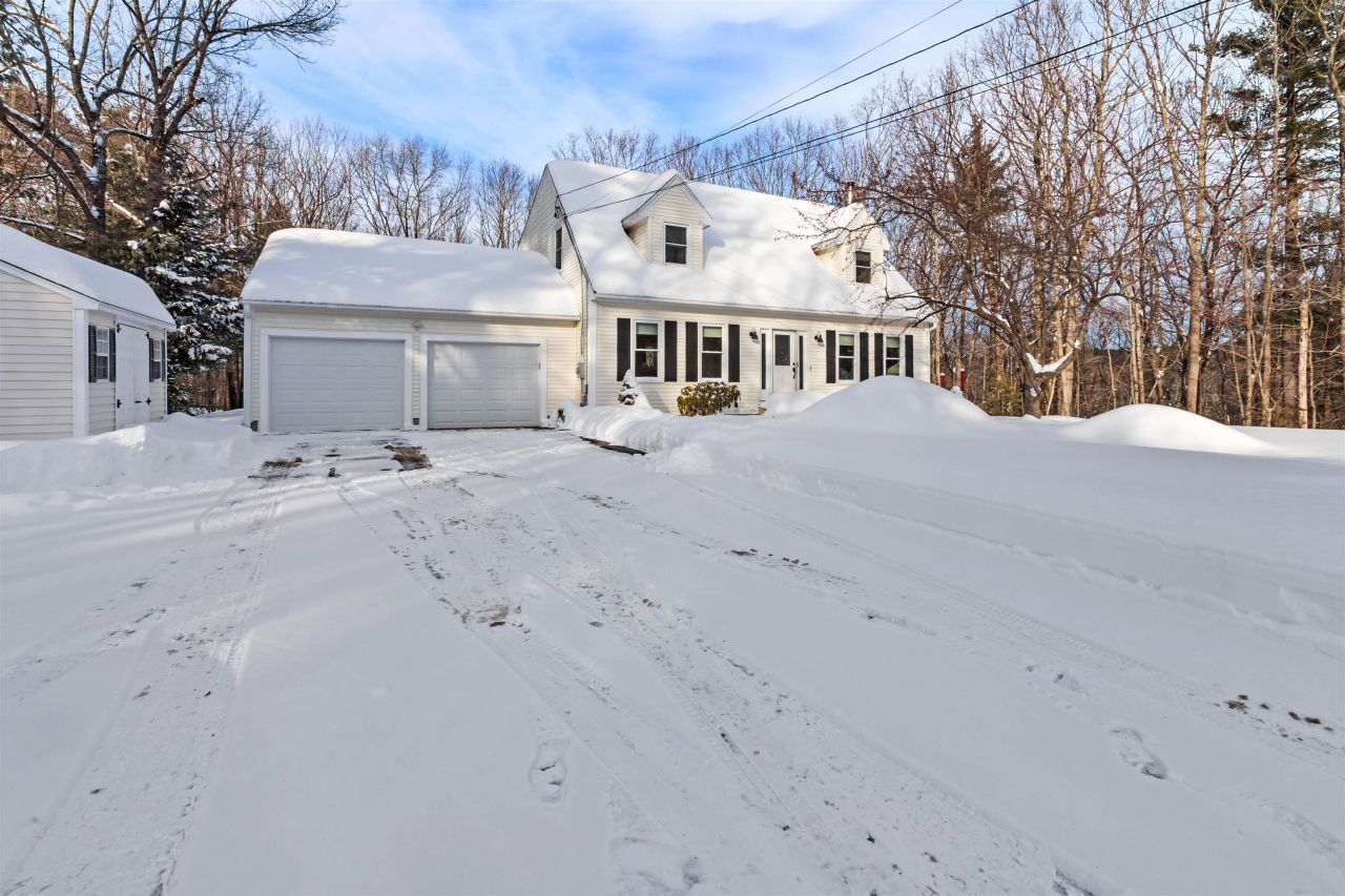 9 Mosher Drive Brookline, NH 03033