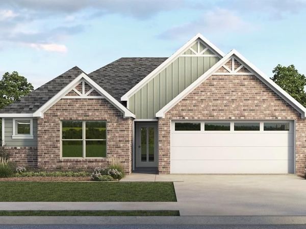 1526 Brooke Drive, Tyler, TX 75704