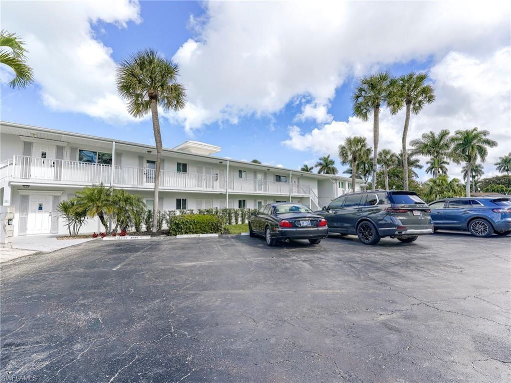 354 Harbour Dr, Unit 354, Naples, FL 34103 Photo