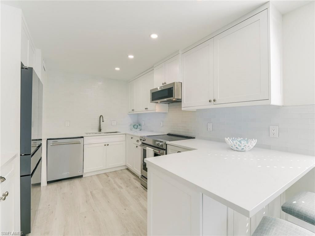 354 Harbour Dr, Unit 354, Naples, FL 34103 Photo