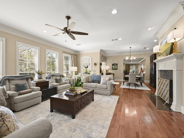 1385 Lobdell Ave, Baton Rouge, LA 70806