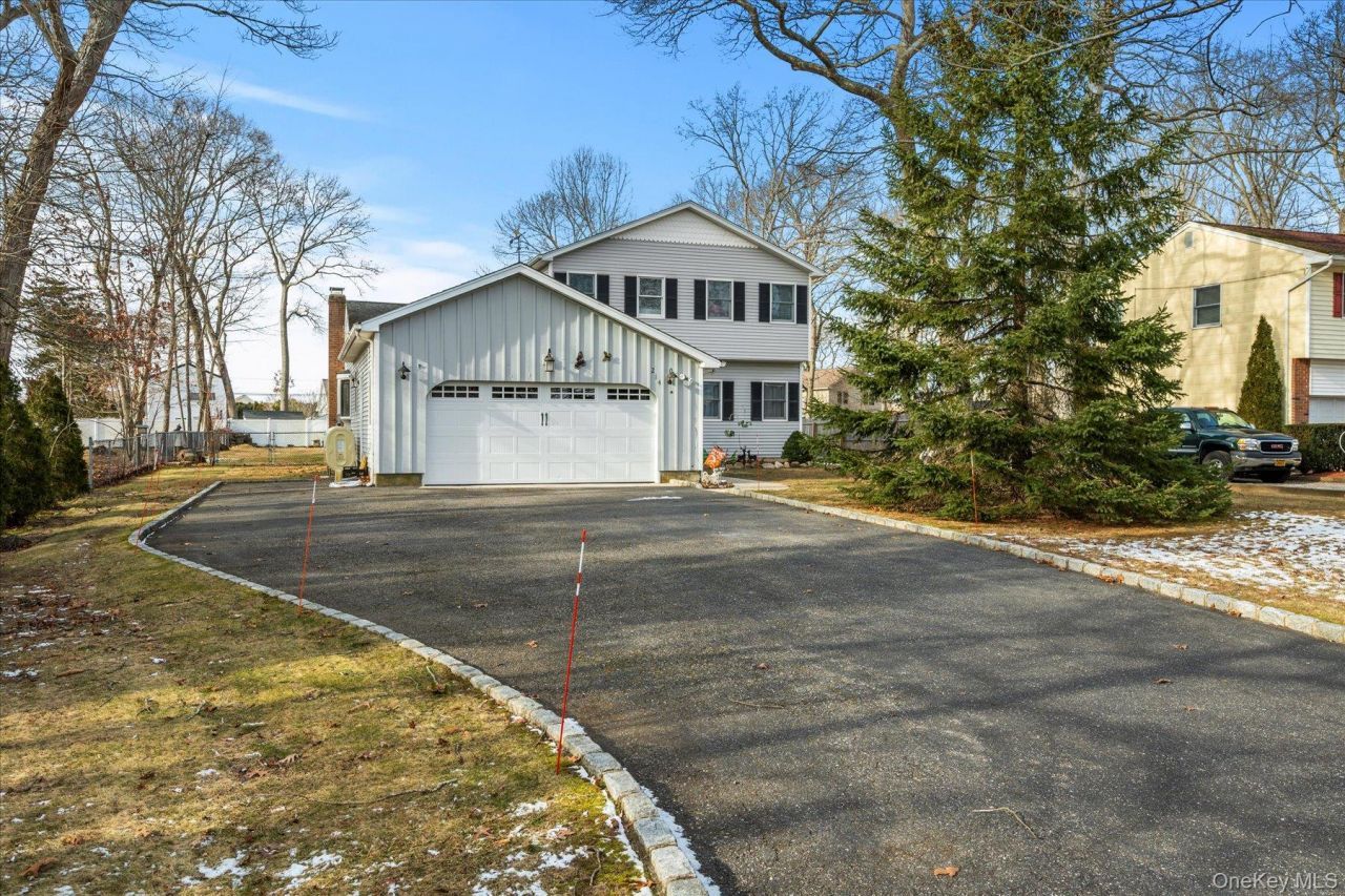 214 Pipe Stave Hollow Road Mount Sinai, NY 11766