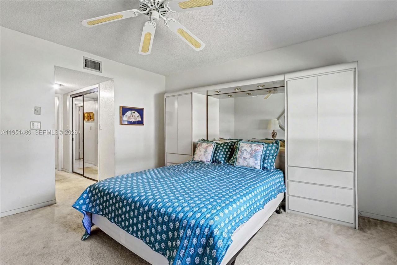 6085 N Sabal Palm Blvd , Unit 208, Tamarac, FL 33319 Photo